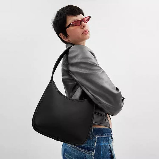 Coach Curve Zip Shoulder Bag Black – authentic Coach Sri Lanka