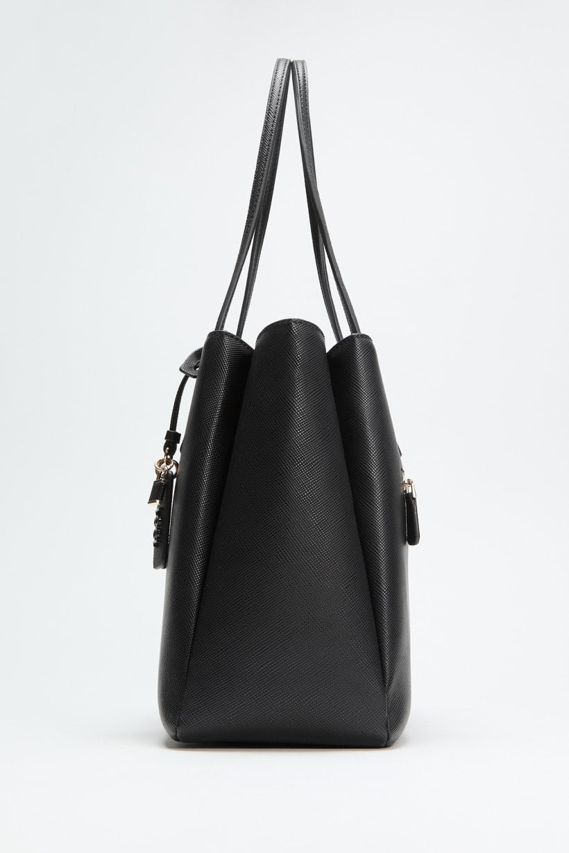 Guess Noelle tote bag black – zip fastening detail view